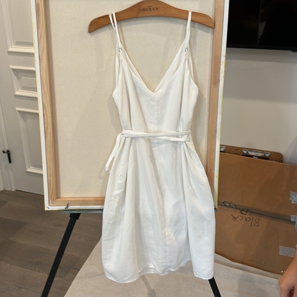 & Other Stories Sleeveless Wrap Mini Dress in White Size 6 - Picture 3 of 6